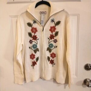Tiara International Cream with Embroidered Flowers Zip Close Cardigan Medium.